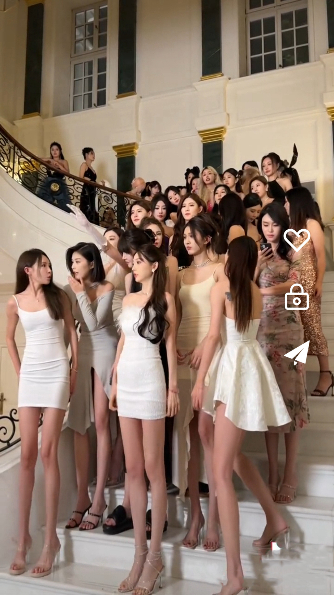 网吧电脑调节亮度怎么调截图